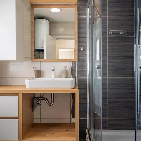 4 Schlafzimmer- 3 Badezimmer- Kueche- Wohnzimmer- Privater Pool- Grill By Interhome * Vodnjan
